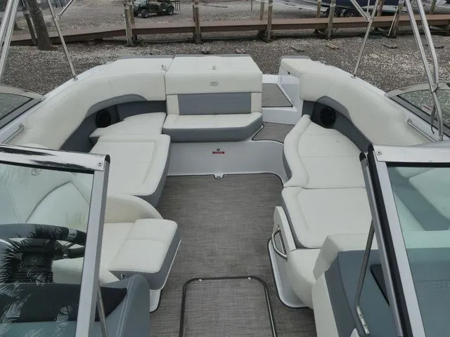 Slide: The Image of Cobalt 220S 2020 - 12