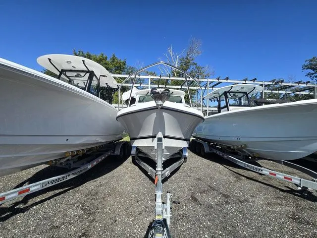 The Image of Parker Marine 227 Explorer 2026 - 1