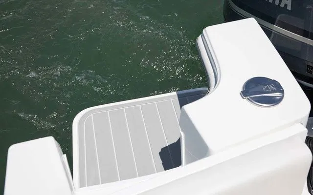 Slide: The Image of Parker Marine 227 Explorer 2026 - 11