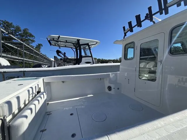 Slide: The Image of Parker Marine 227 Explorer 2026 - 6