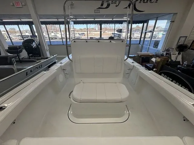 Slide: The Image of Parker Marine 180 Coastal 2026 - 21