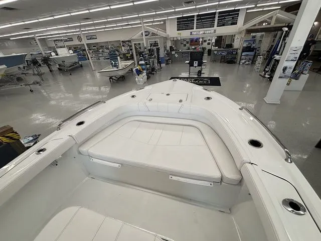 Slide: The Image of Parker Marine 180 Coastal 2026 - 24