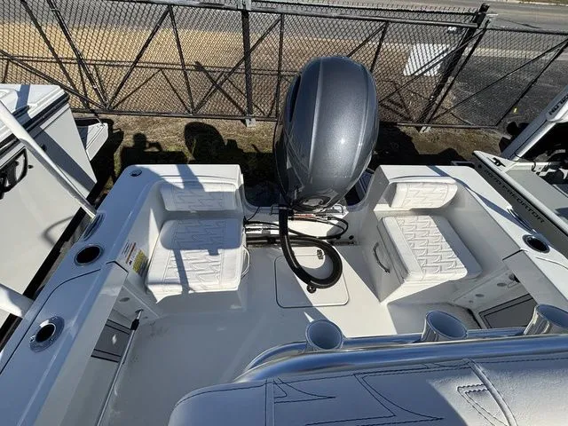 Slide: The Image of Parker Marine 180 Coastal 2026 - 17