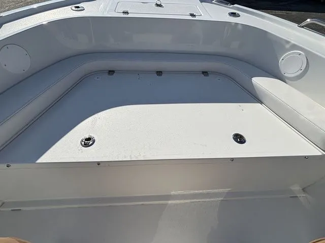 Slide: The Image of Parker Marine 180 Coastal 2026 - 8