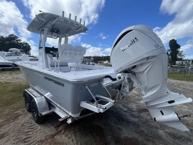 Slide: The Image of Sportsman Masters 247 Bay Boat 2026 - 4