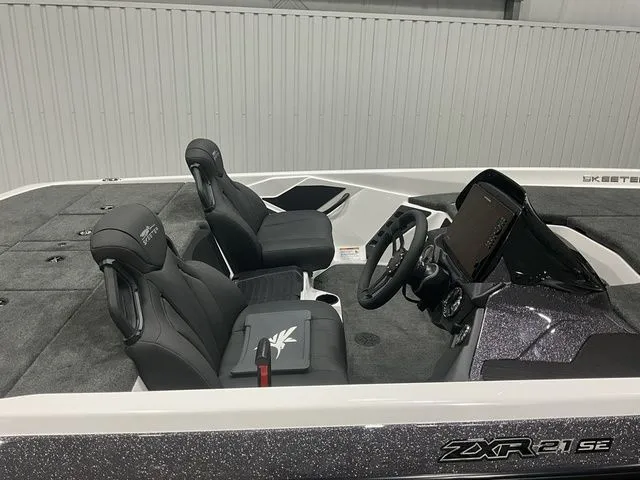 Slide: The Image of Skeeter ZXR21 SE 2026 - 13