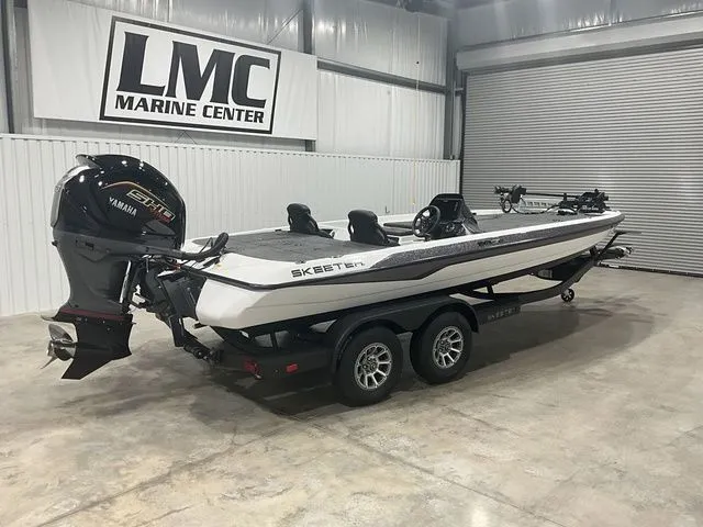 Slide: The Image of Skeeter ZXR21 SE 2026 - 3