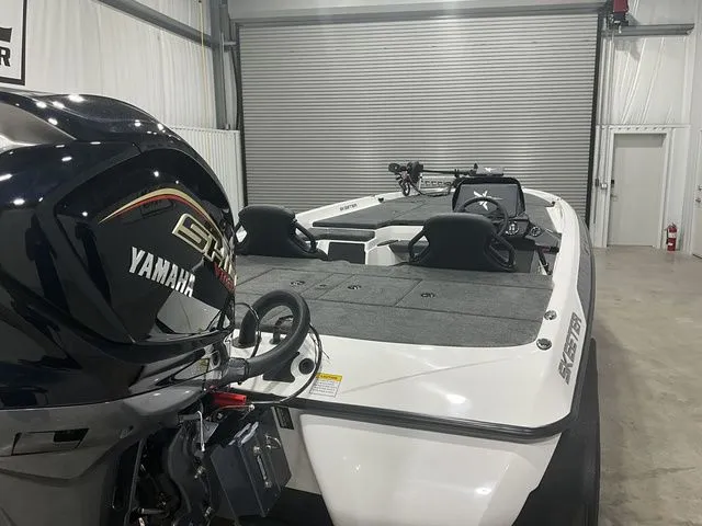 Slide: The Image of Skeeter ZXR21 SE 2026 - 8