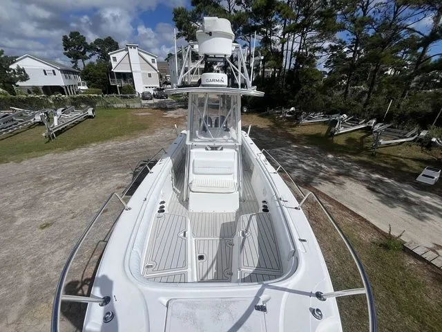 Slide: The Image of Boston Whaler 26 Outrage 2001 - 7