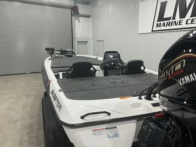 Slide: The Image of Skeeter ZXR21 SE 2026 - 9