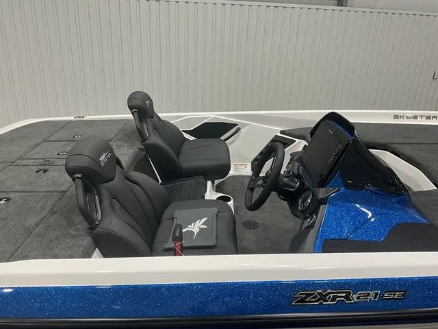 Slide: The Image of Skeeter ZXR21 SE 2026 - 13