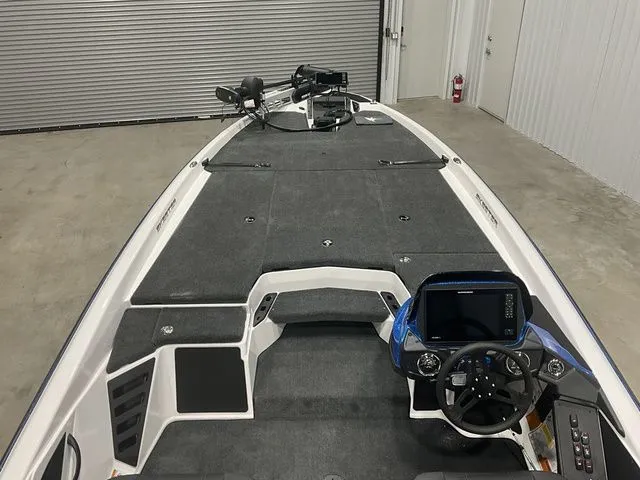 Slide: The Image of Skeeter ZXR21 SE 2026 - 14