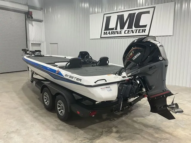 Slide: The Image of Skeeter ZXR21 SE 2026 - 3