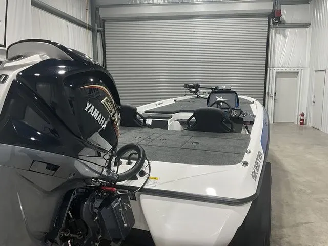 Slide: The Image of Skeeter ZXR21 SE 2026 - 9