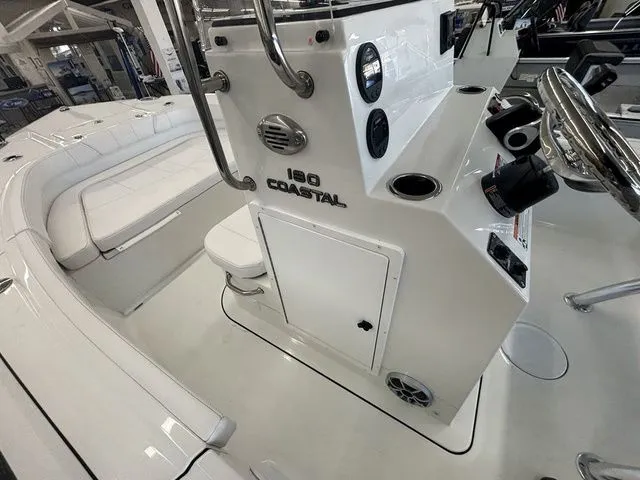 Slide: The Image of Parker Marine 180 Coastal 2026 - 20