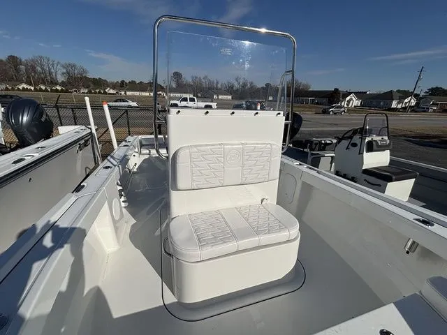 Slide: The Image of Parker Marine 180 Coastal 2026 - 10