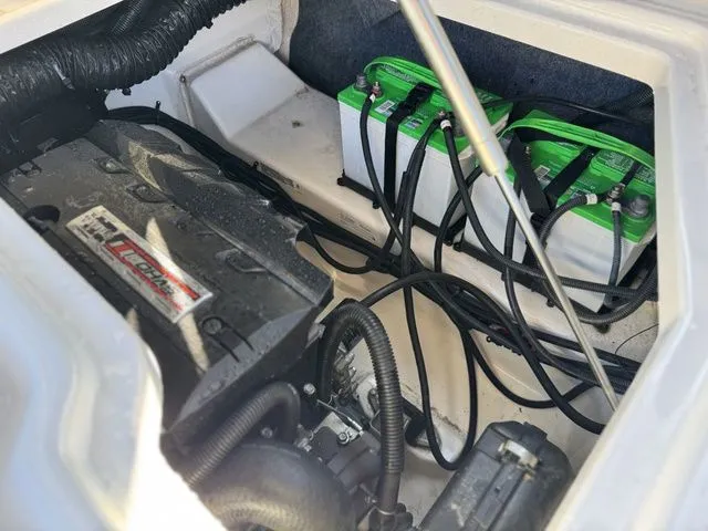 Slide: The Image of Yamaha 275SE 2020 - 24