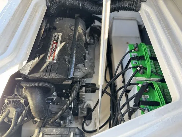 Slide: The Image of Yamaha 275SE 2020 - 25