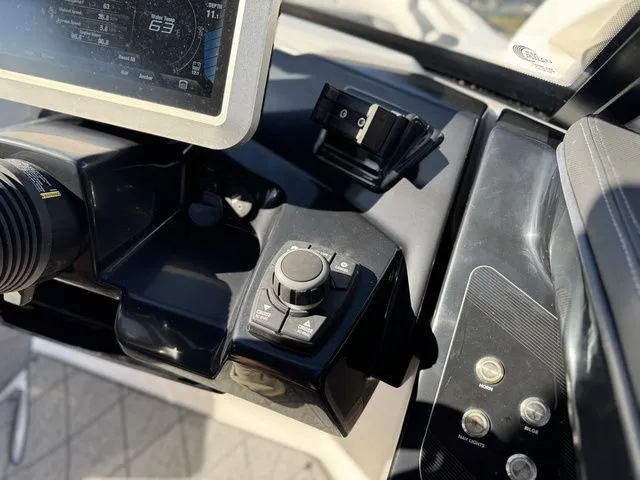 Slide: The Image of Yamaha 275SE 2020 - 28