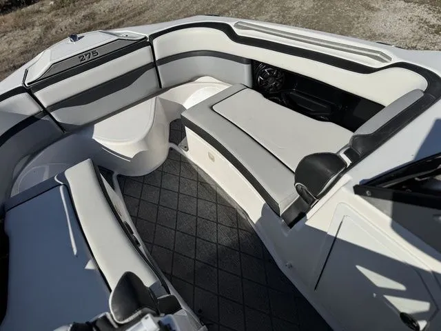 Slide: The Image of Yamaha 275SE 2020 - 33