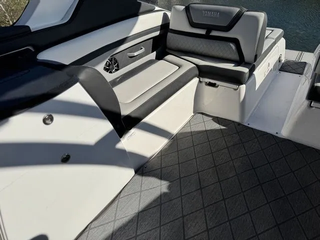 Slide: The Image of Yamaha 275SE 2020 - 41