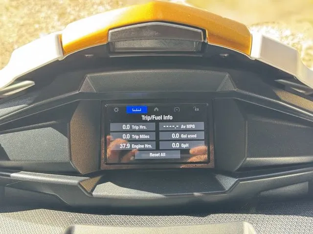 Slide: The Image of Yamaha VX Cruiser HO 2024 - 12