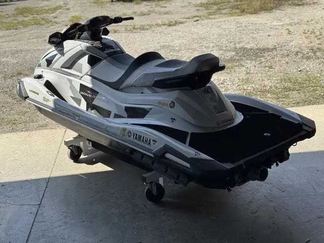 Slide: The Image of Yamaha VX Cruiser HO 2024 - 5