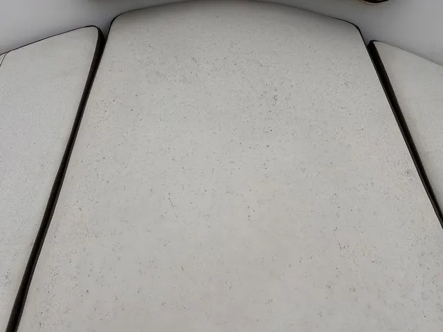 Slide: The Image of Bayliner VR5 Bowrider 2018 - 10