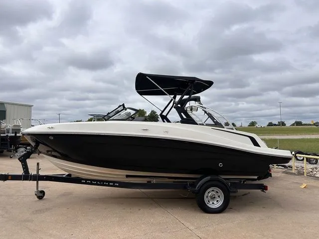 Slide: The Image of Bayliner VR5 Bowrider 2018 - 2