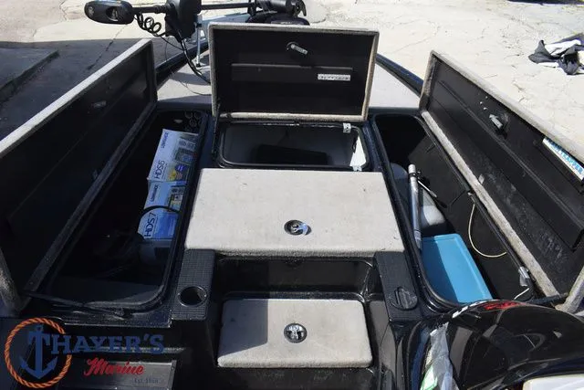 Slide: The Image of Triton TR-196 2006 - 15