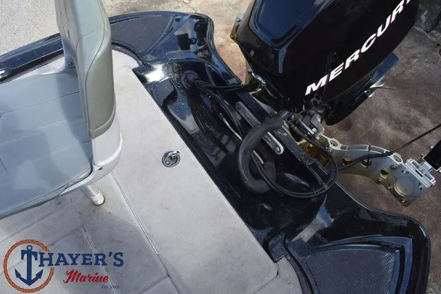 Slide: The Image of Triton TR-196 2006 - 5