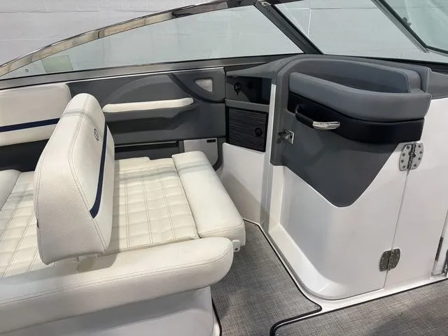 Slide: The Image of Cobalt R5 Surf 2021 - 15