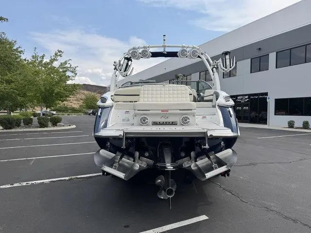 Slide: The Image of Cobalt R5 Surf 2021 - 4