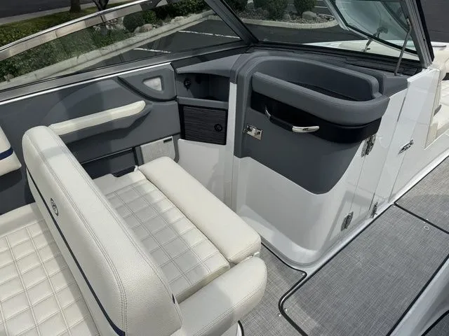 Slide: The Image of Cobalt R5 Surf 2021 - 9