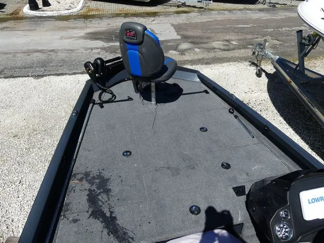 Slide: The Image of Ranger Boats RT198P 2021 - 12