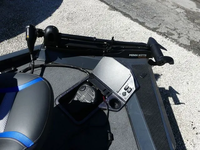 Slide: The Image of Ranger Boats RT198P 2021 - 14