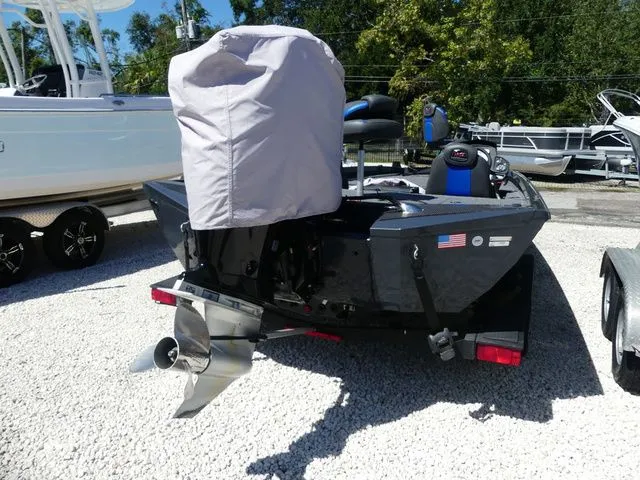 Slide: The Image of Ranger Boats RT198P 2021 - 4