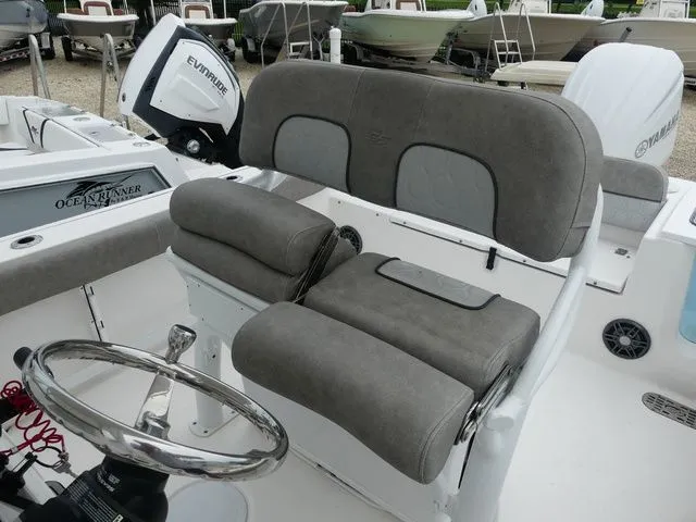 Slide: The Image of Sea Fox 248 Commander 2023 - 12