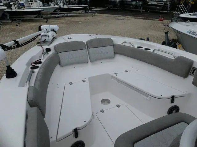 Slide: The Image of Sea Fox 248 Commander 2023 - 18