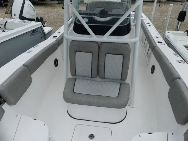 Slide: The Image of Sea Fox 248 Commander 2023 - 22