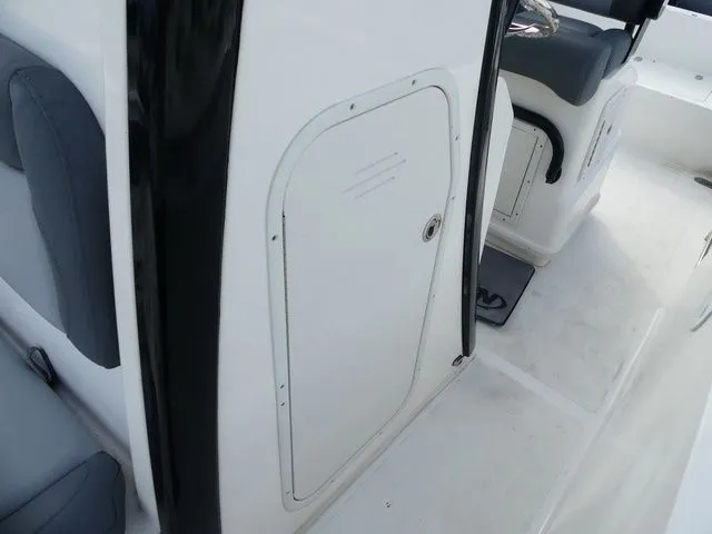 Slide: The Image of NauticStar 2602 Legacy 2023 - 20