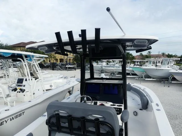 Slide: The Image of NauticStar 2602 Legacy 2023 - 9