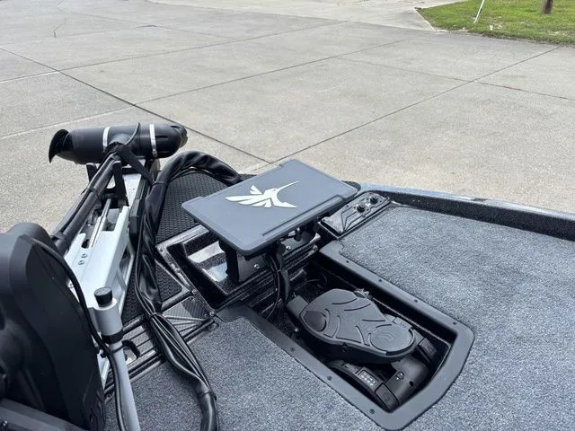 Slide: The Image of Phoenix Bass Boat 721 ZXL 2026 - 11