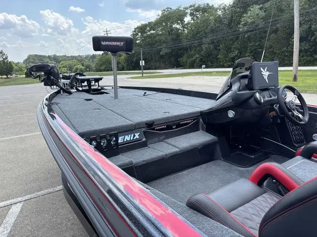 Slide: The Image of Phoenix Bass Boat 721 ZXL 2026 - 17