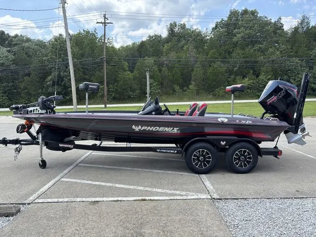 Slide: The Image of Phoenix Bass Boat 721 ZXL 2026 - 21