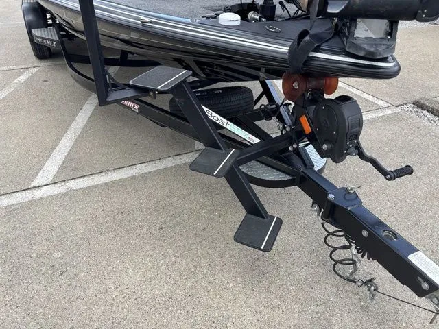 Slide: The Image of Phoenix Bass Boat 921 Elite 2022 - 11