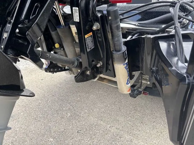 Slide: The Image of Phoenix Bass Boat 921 Elite 2022 - 3