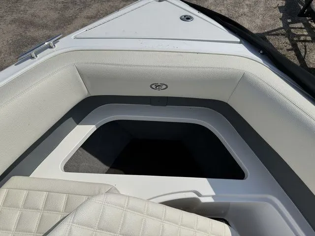 Slide: The Image of Cobalt R5 Surf 2019 - 38