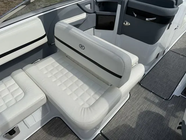 Slide: The Image of Cobalt R5 Surf 2019 - 13