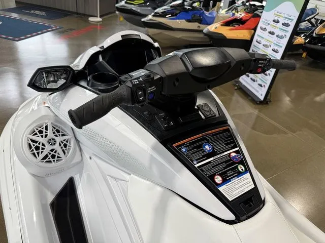 Slide: The Image of Yamaha FX Cruiser SVHO 2026 - 9